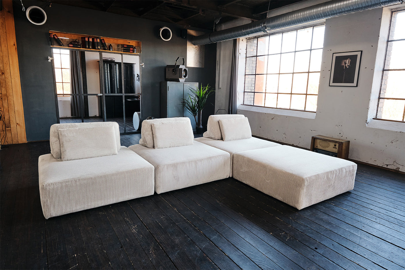 52731720-9a42-4064-8e34-6ff73f3aa5cb