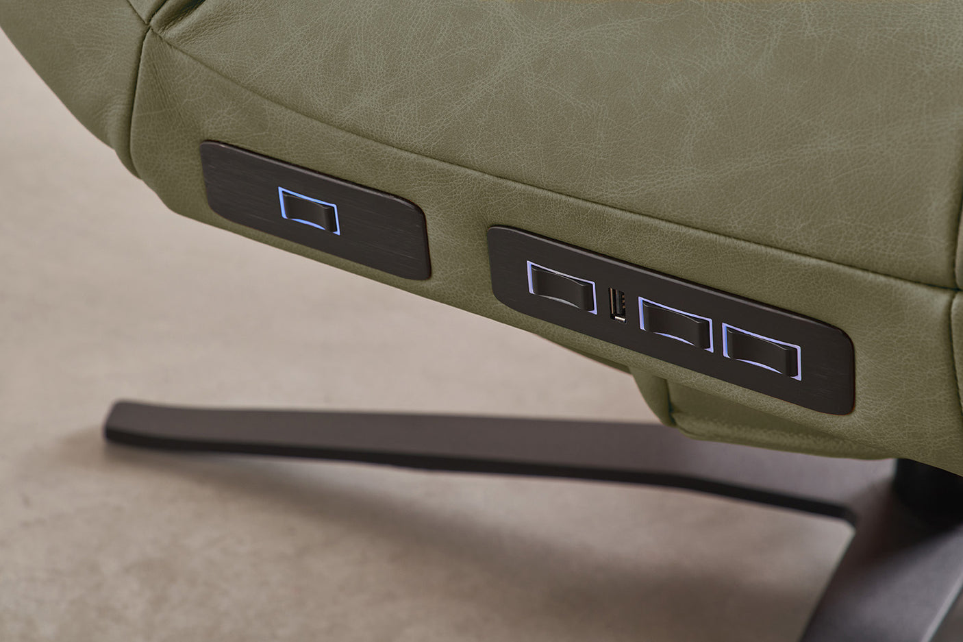 25046aba-828a-4b7e-bbe1-d686a23c906a