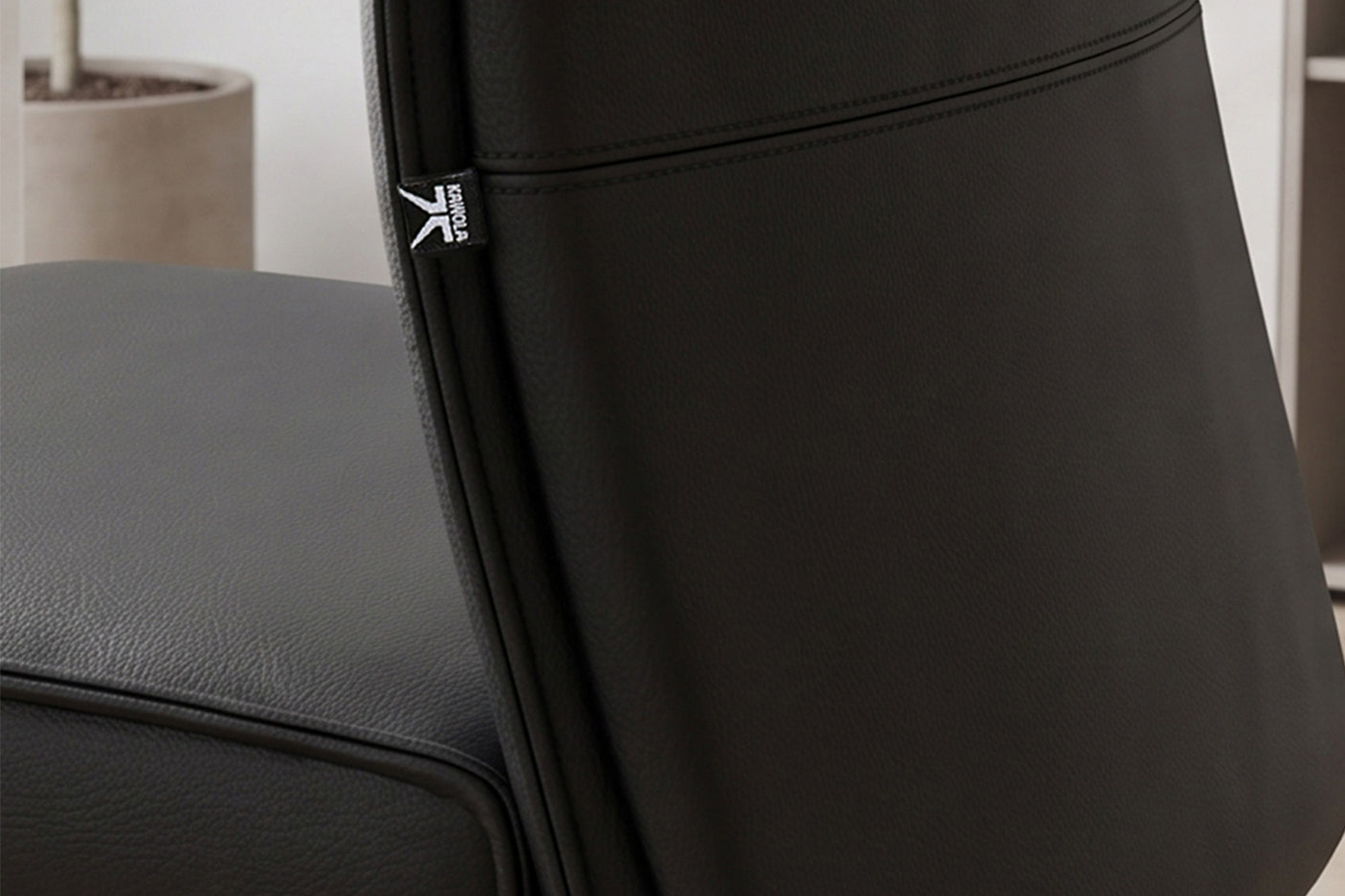 b98d3851-e247-4024-a424-af83cc0fb4ab