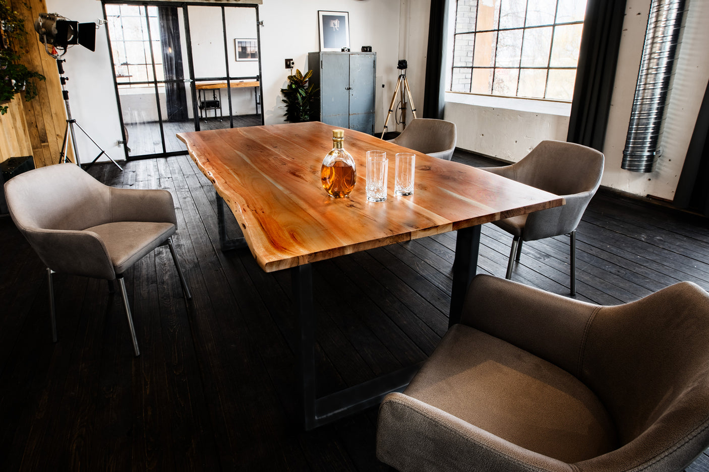 aa6d2d55-9282-415d-b3b4-b42b8716f663