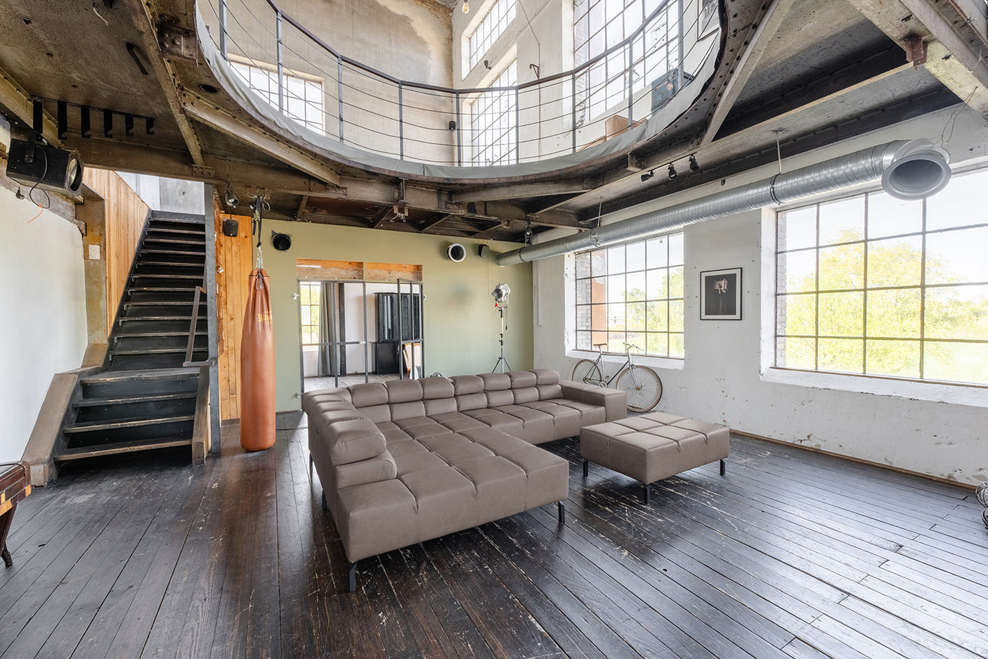 7d088547-d9ef-489e-98d4-6425c88e6710