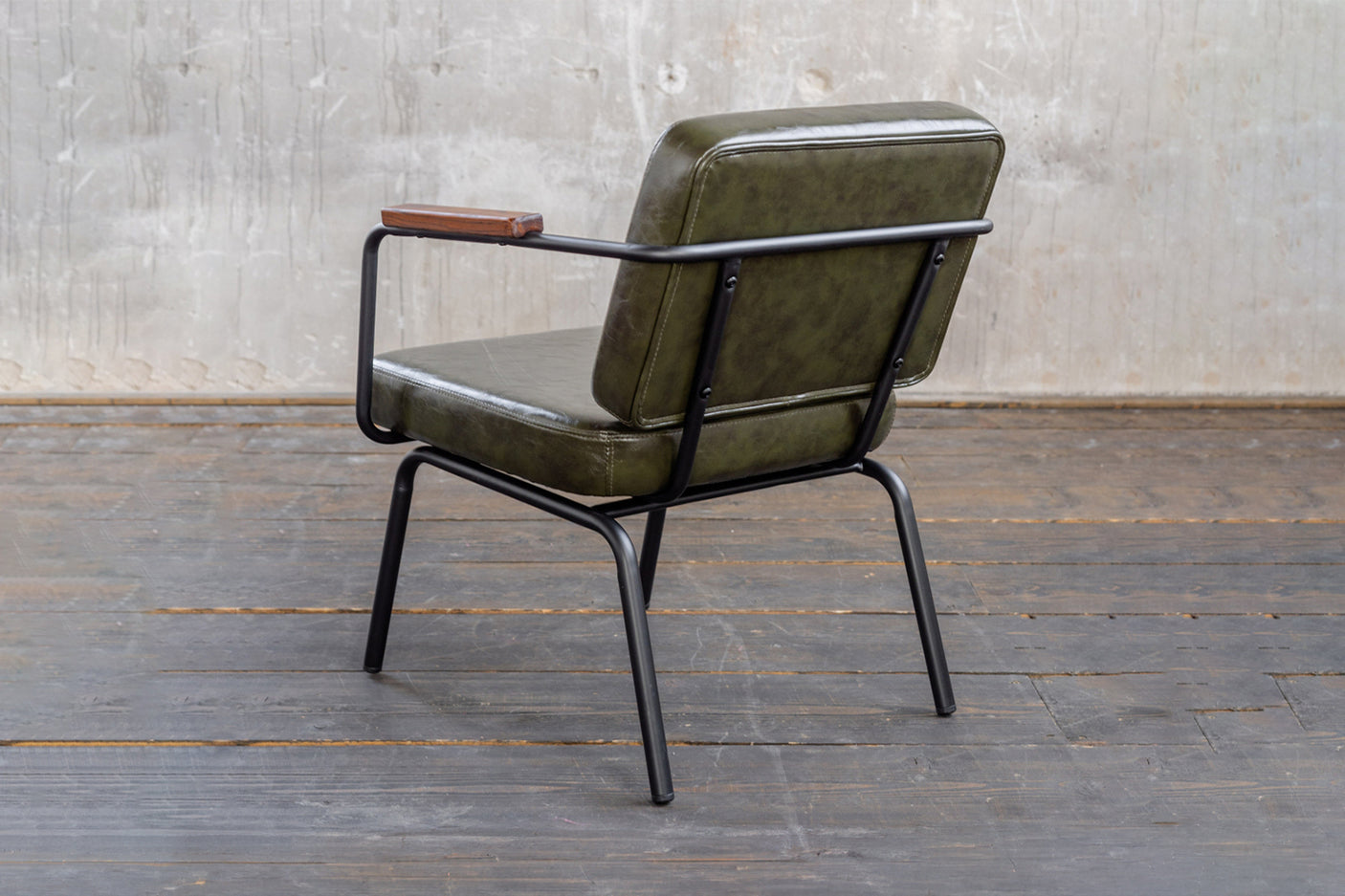 2eb2e7a6-95a7-4254-85b9-f8d3244961b7