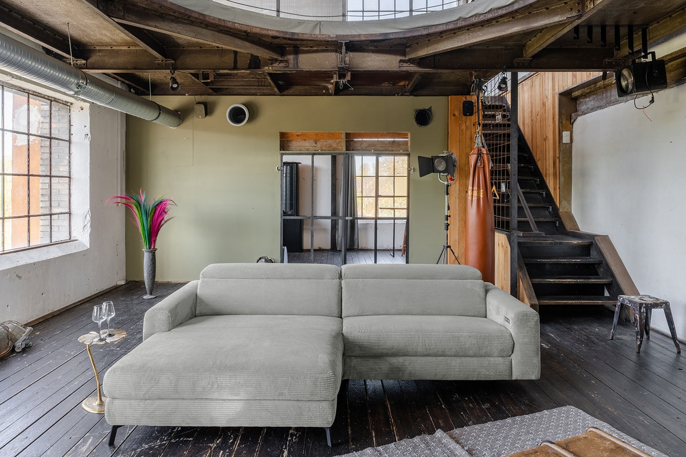 81ea2861-673f-40b4-ab76-976c5b454e21