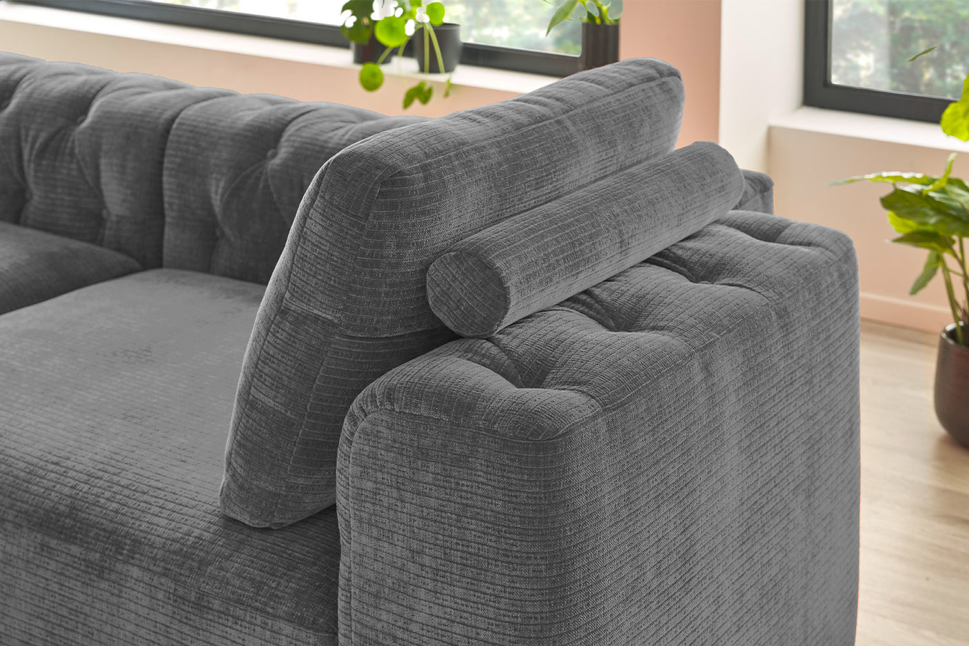 7adc327b-0e01-4e45-a933-b29aba996c1c