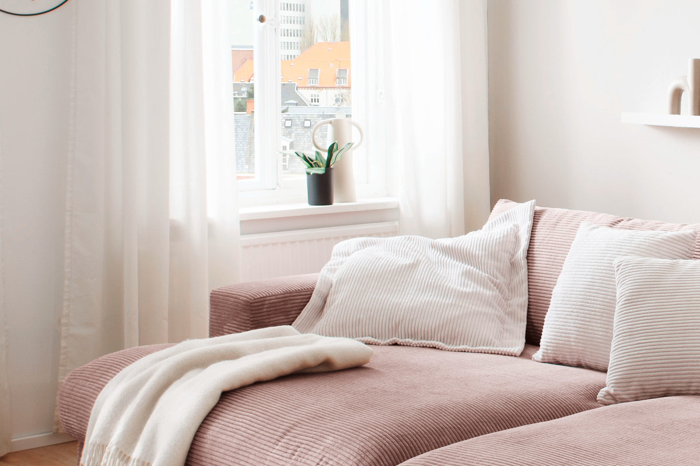 6335ffe3-17be-45be-ae70-80816cc72358