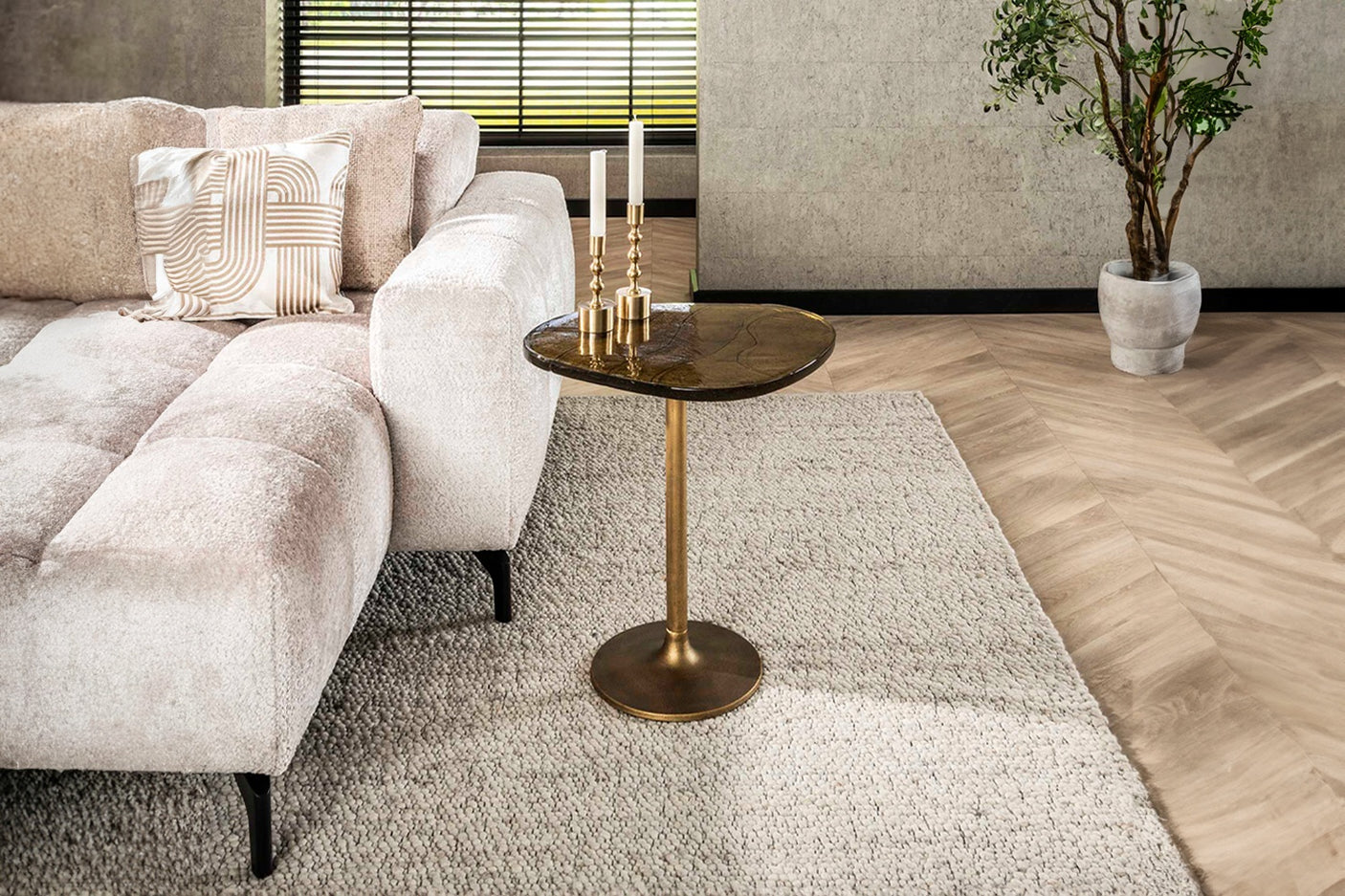 8346322b-a4ef-4e7a-8874-6db506b6cf23