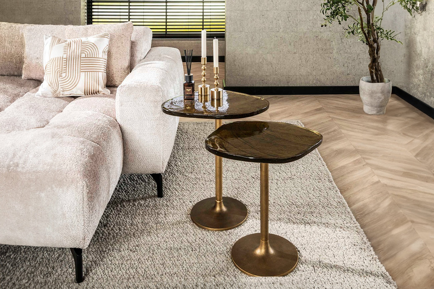 aba42464-c010-4bd1-b7f7-ac98a8cbe729