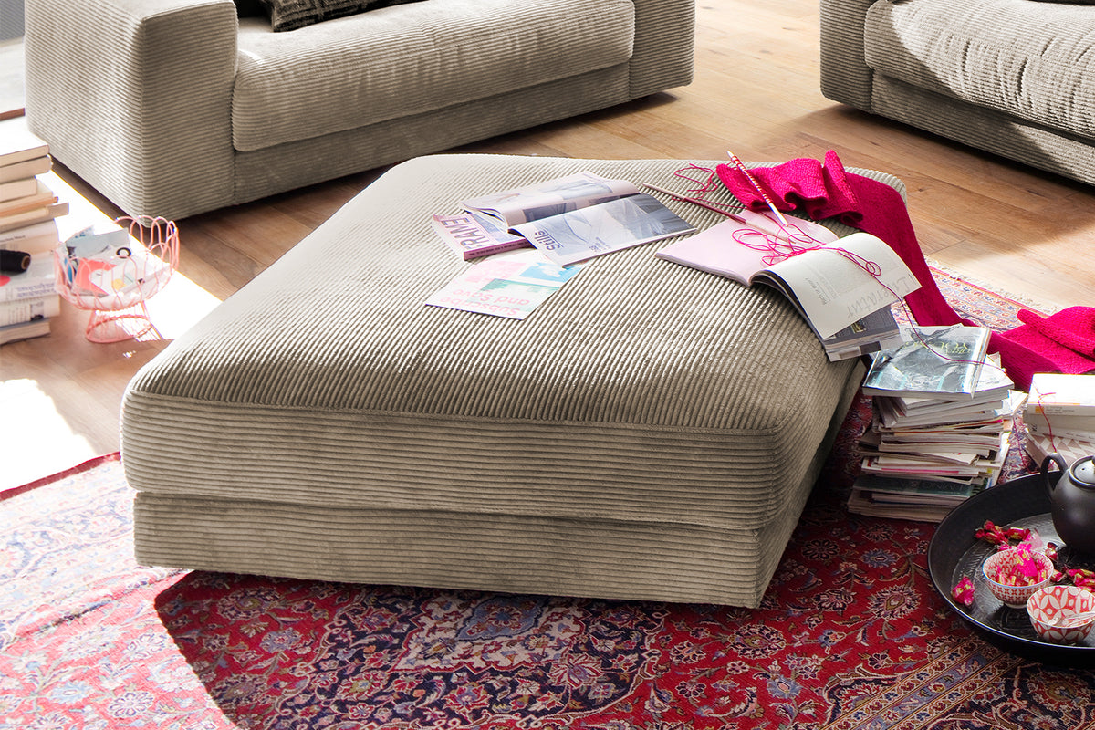 KAWOLA Big Hocker MADELINE Polsterhocker Cord taupe