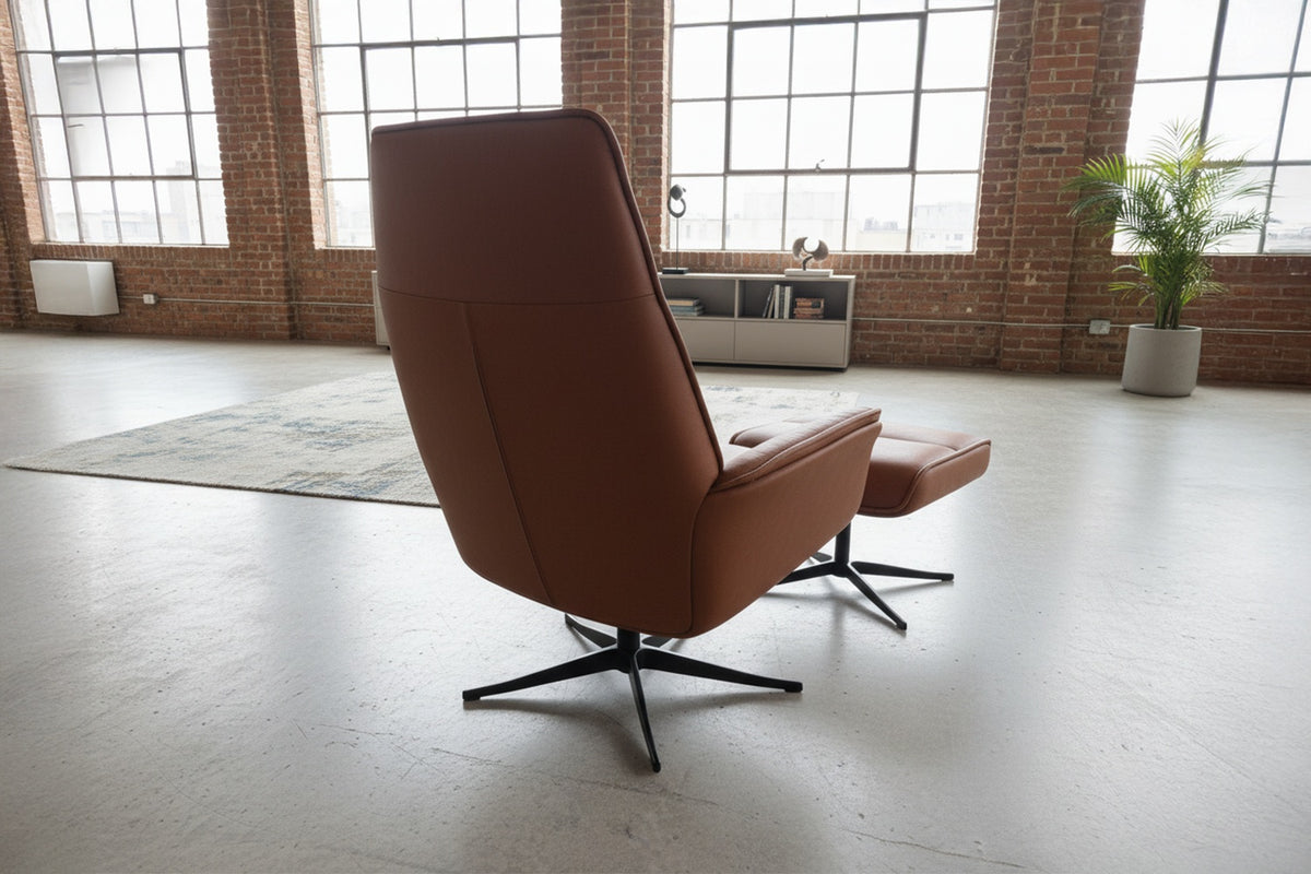 KAWOLA Relaxsessel JOSIANE Drehsessel Leder braun mit Hocker