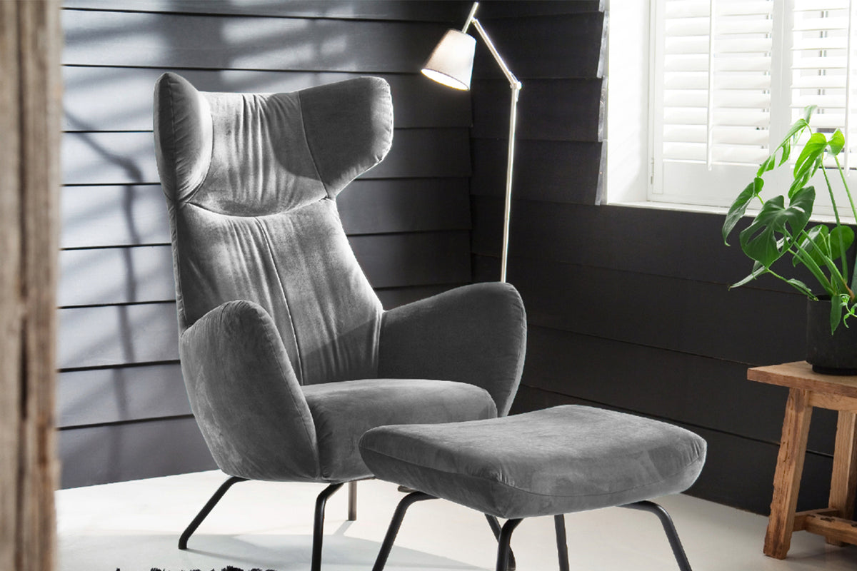 KAWOLA Sessel LOTTE Ohrensessel velvet silber mit Hocker
