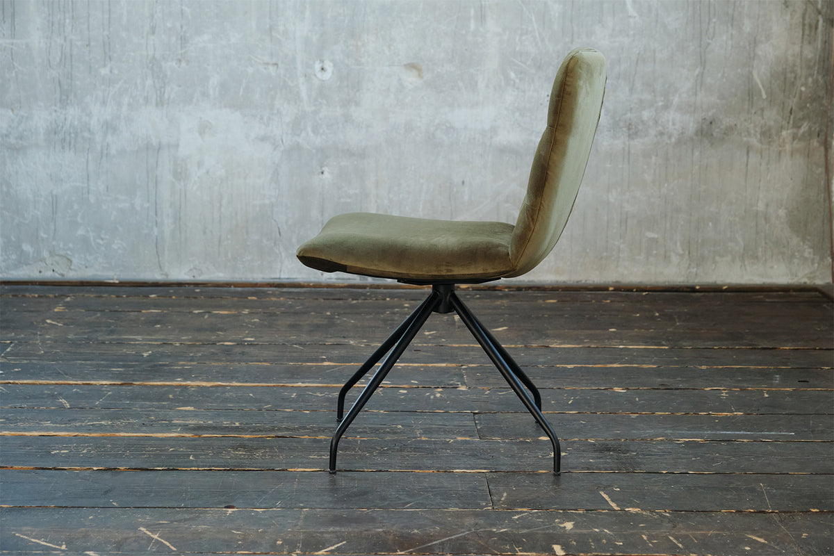 KAWOLA Stuhl NEW CHARME Drehstuhl Esszimmerstuhl Velvet oliv