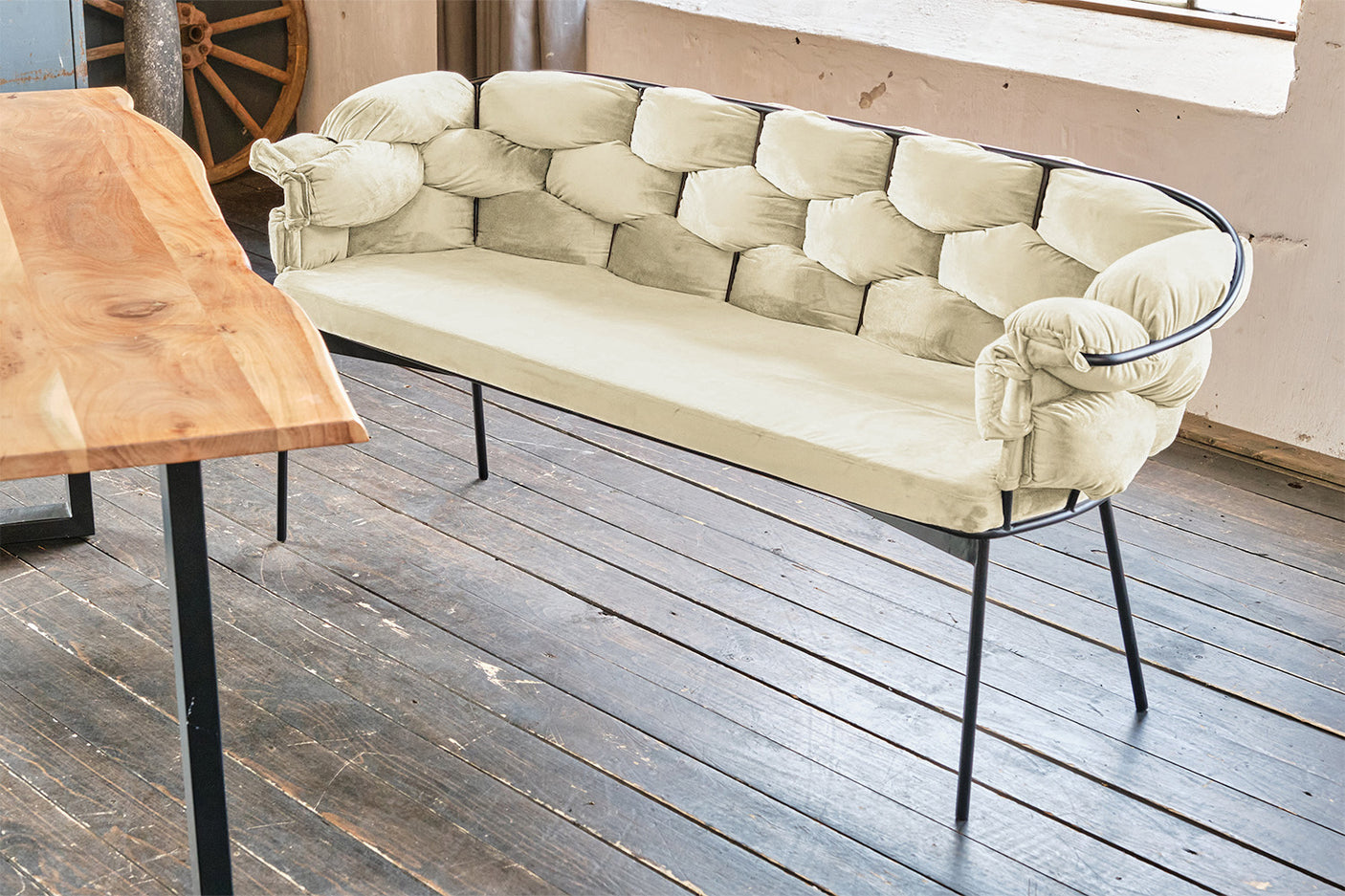 f893cb0b-9d20-4d0f-9674-f381910adfd4