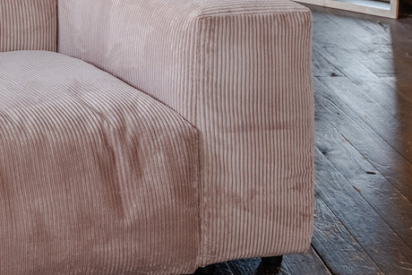 4c6b553d-55e5-47b4-b556-6ba17850a381