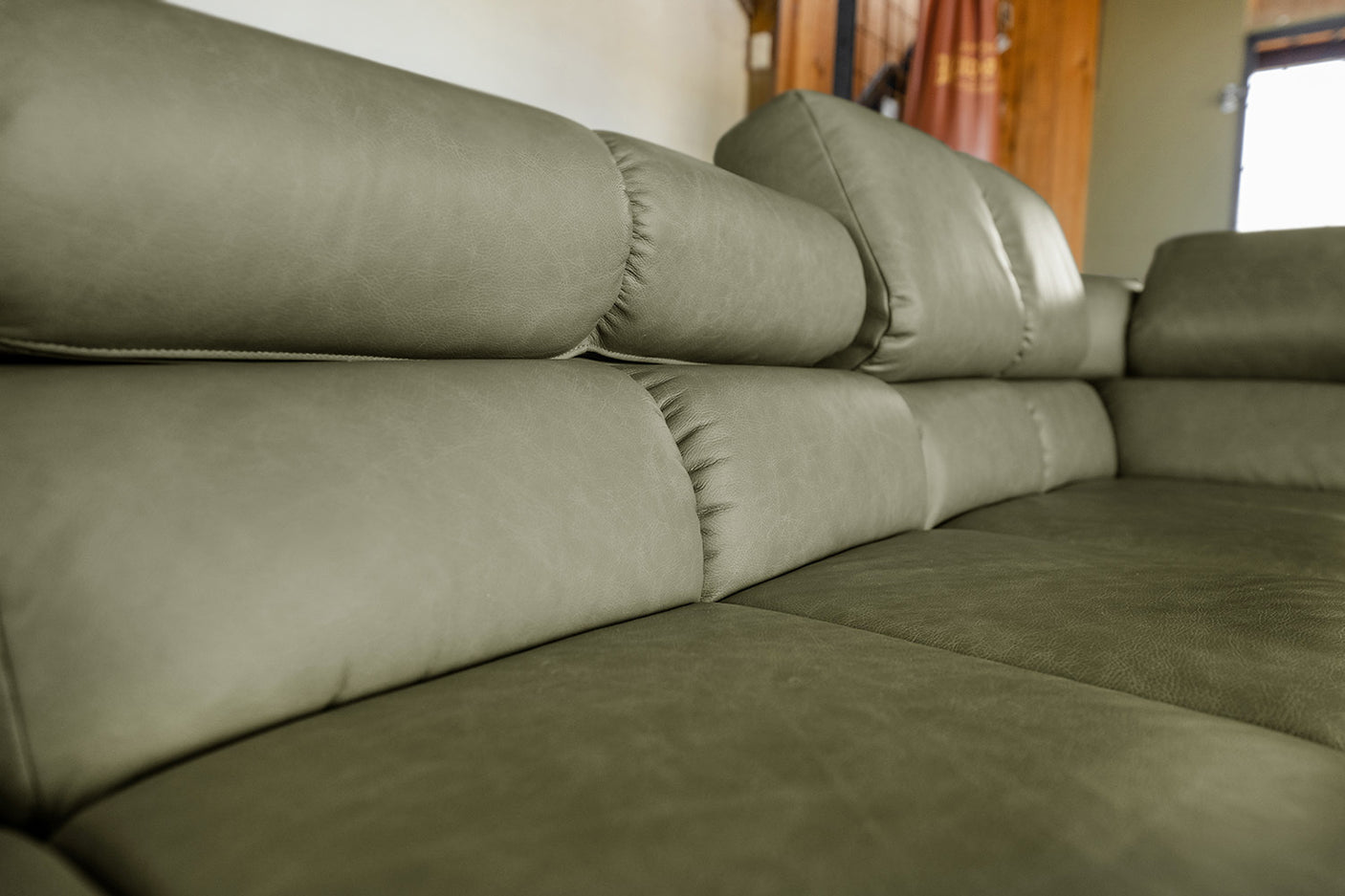 eb3486bf-3f3c-4094-ba6e-1d78faebd604