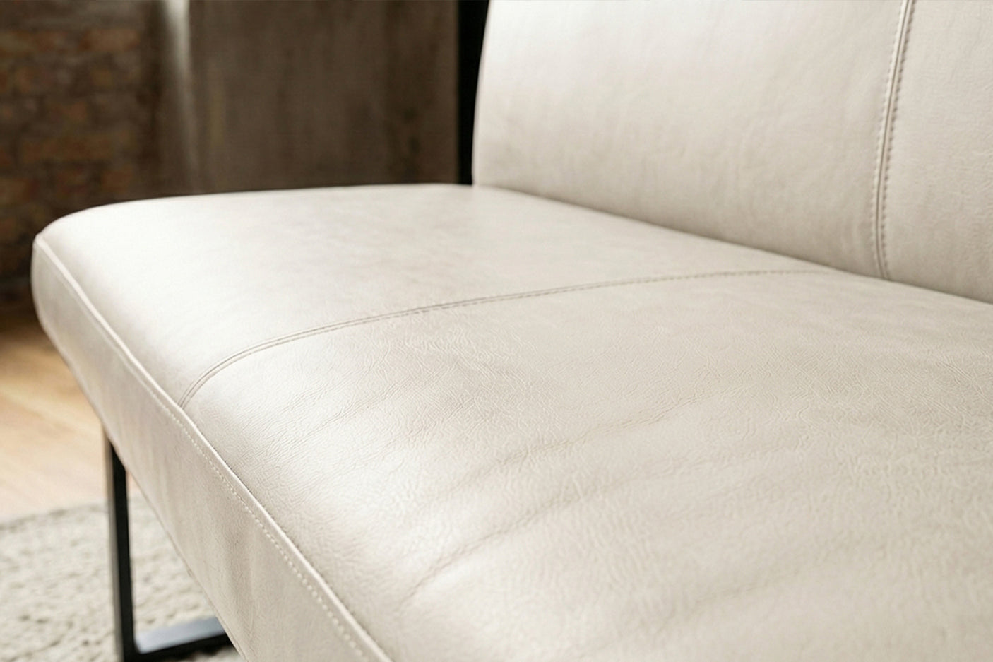 e8c838b4-5b3c-40d3-a0d2-9ce1064b7bbc