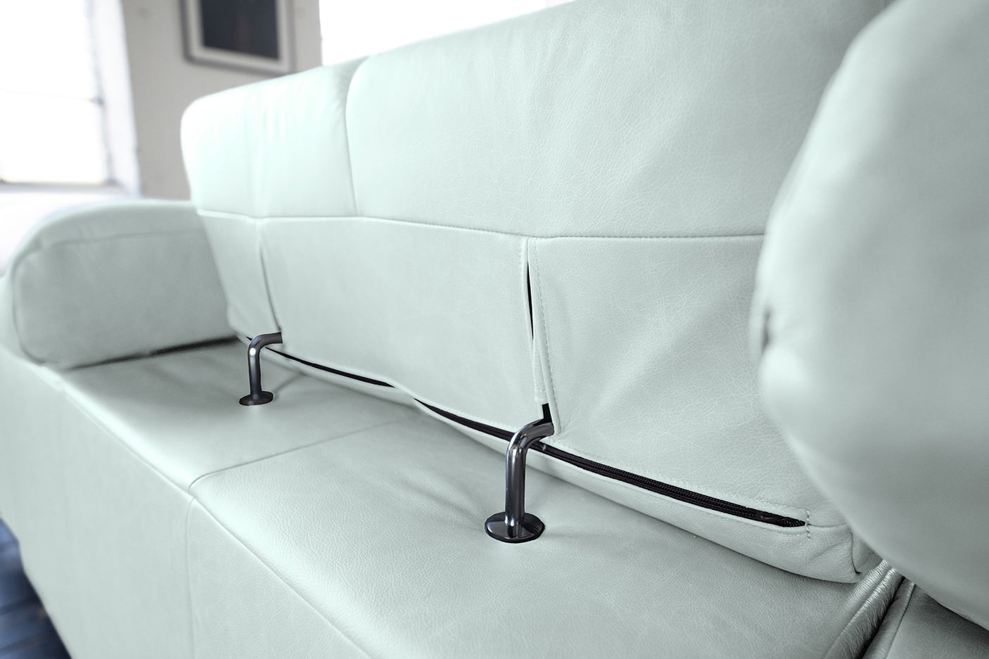 886d9942-f571-43bd-9bae-71e56bc46c01