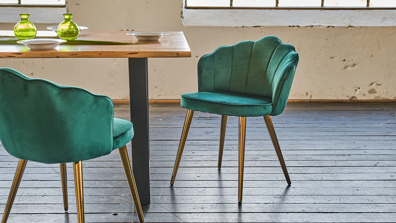 Producto de 2a oportunidad: silla KAWOLA SALLY, silla de comedor, terciopelo verde, patas doradas