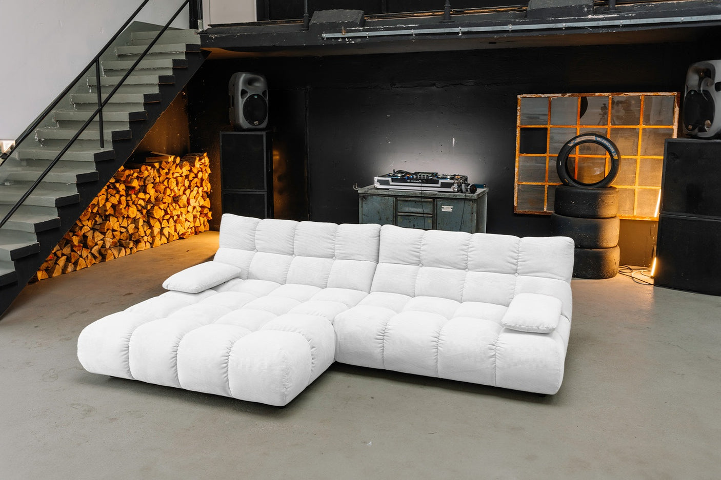 930b27bf-31d3-48e0-a633-e5c2849daa2b