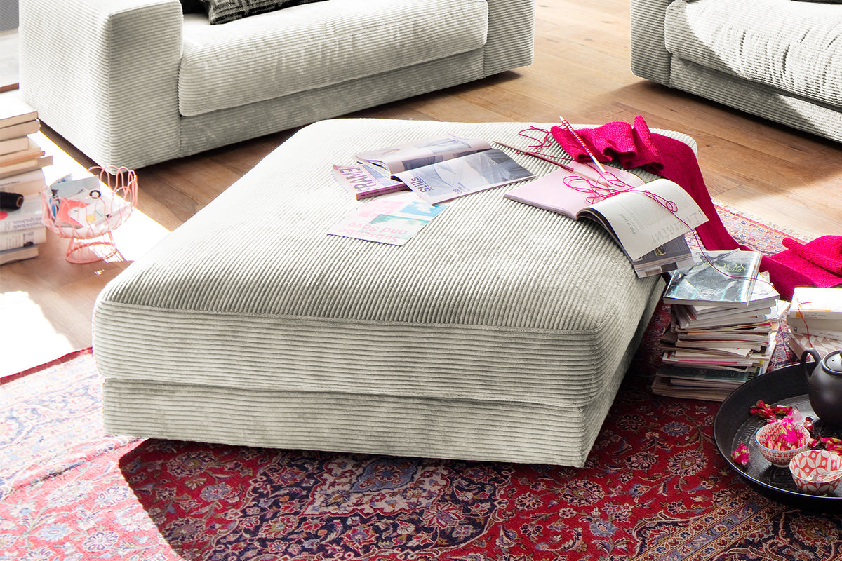 KAWOLA Big Hocker MADELINE Polsterhocker Cord cremeweiß