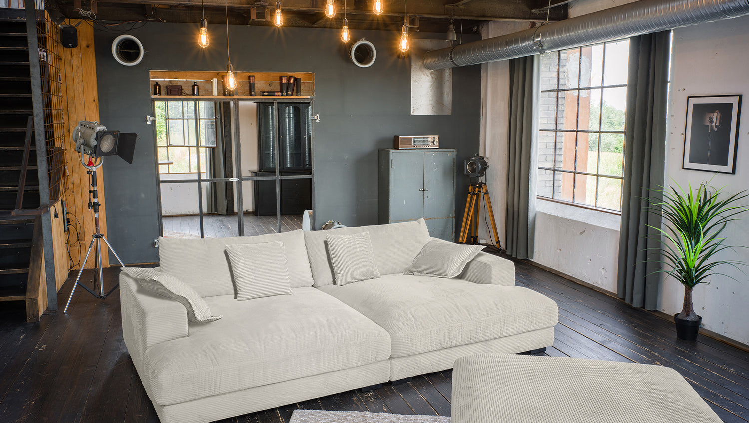 KAWOLA Big Sofa MADELINE Cord cremeweiß mit Hocker und 4 Zierkissen, ohne Holztablett