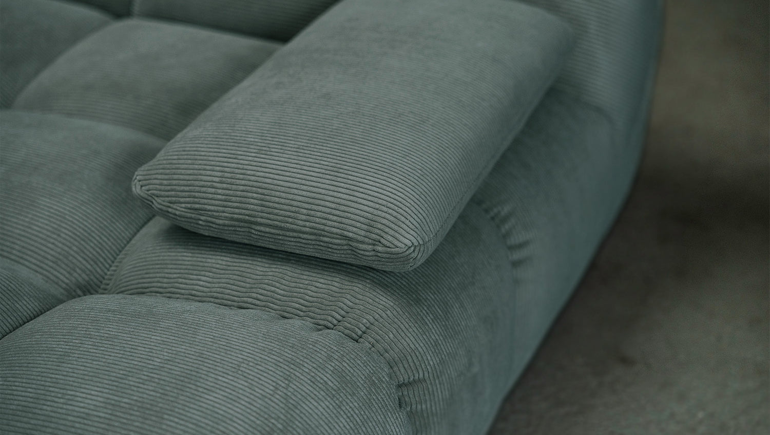 KAWOLA Big Sofa VIVIEN Feincord grün