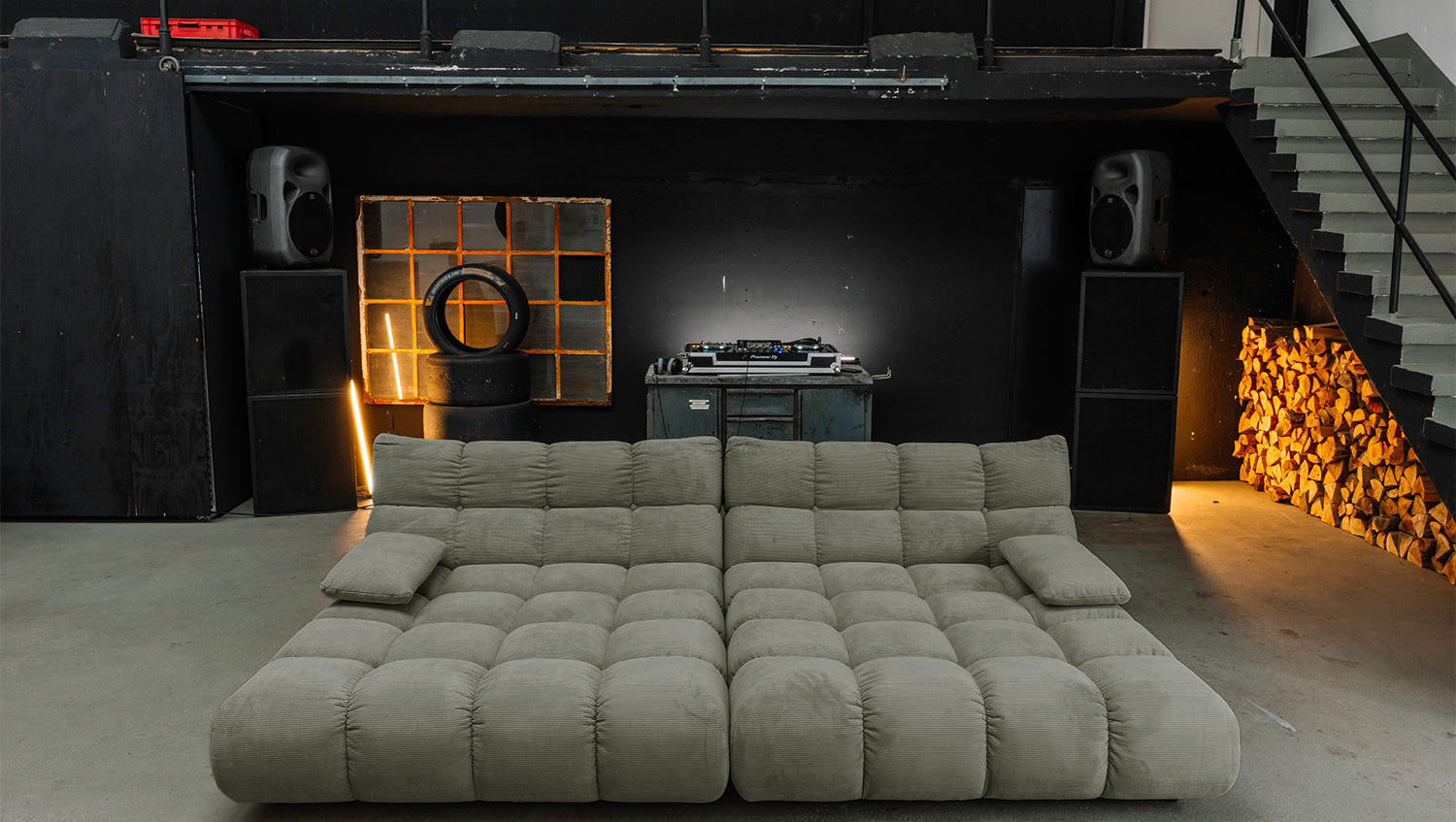 KAWOLA Big Sofa VIVIEN Feincord olivgrün