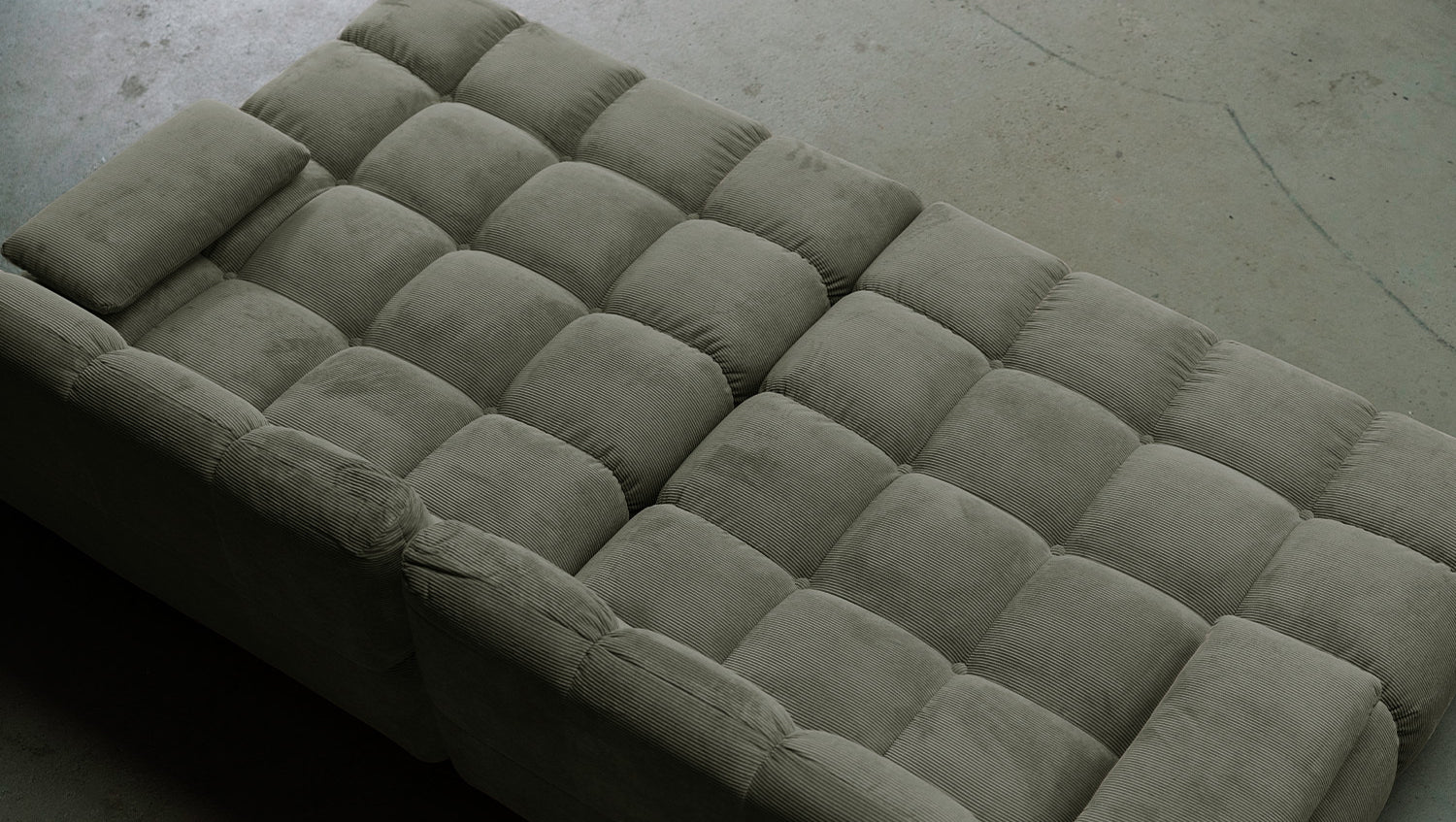 KAWOLA Big Sofa VIVIEN Feincord olivgrün