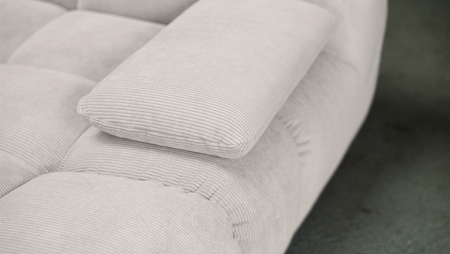KAWOLA Big Sofa VIVIEN Feincord silber