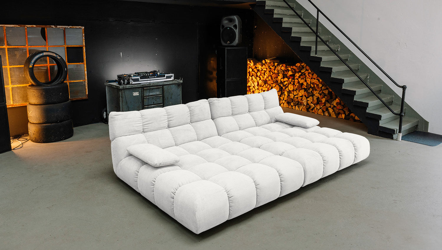 KAWOLA Big Sofa VIVIEN Feincord weiß