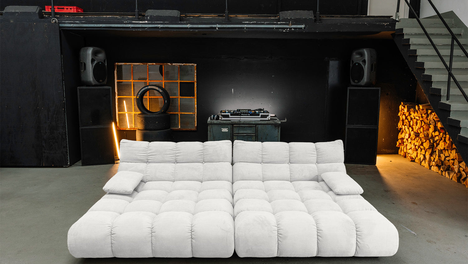 KAWOLA Big Sofa VIVIEN Feincord weiß