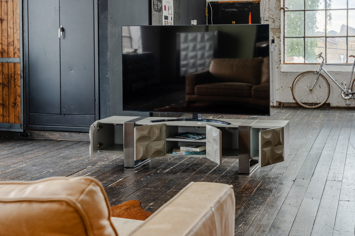 KAWOLA Lowboard MARGO TV-Board 2 Türen 2 Fächer Ulme furniert grau Fuß Edelstahl gebürstet