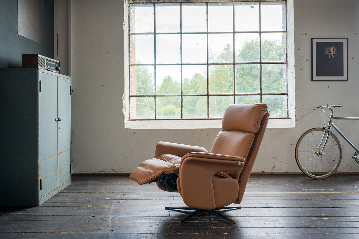 KAWOLA Sessel NAMA Relaxsessel drehbar Leder braun