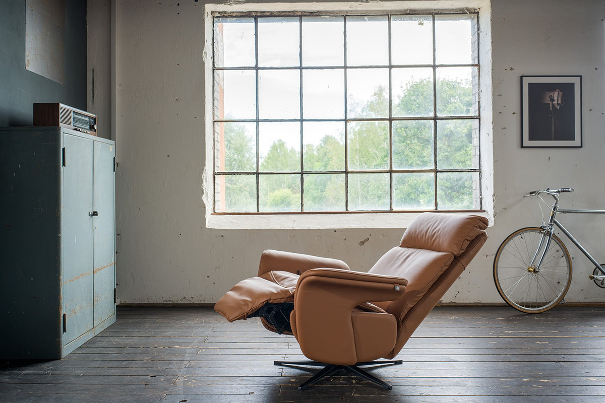 KAWOLA Sessel NAMA Relaxsessel drehbar Leder braun