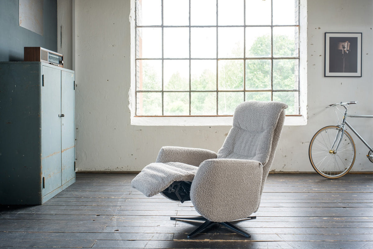 KAWOLA Sessel SARI Relaxsessel drehbar Stoff taupe