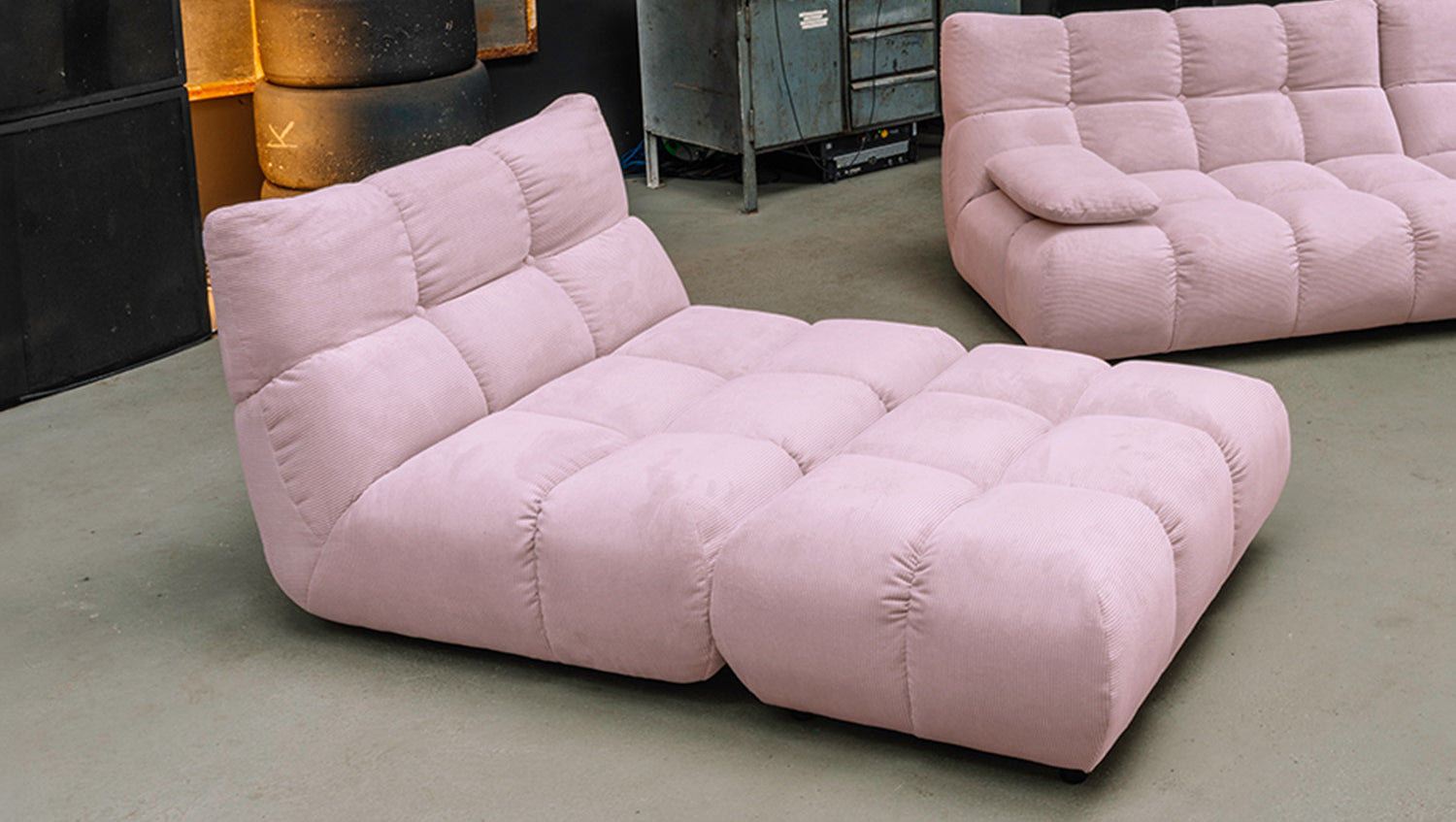 KAWOLA Sessel VIVIEN Drehsessel Feincord rosa