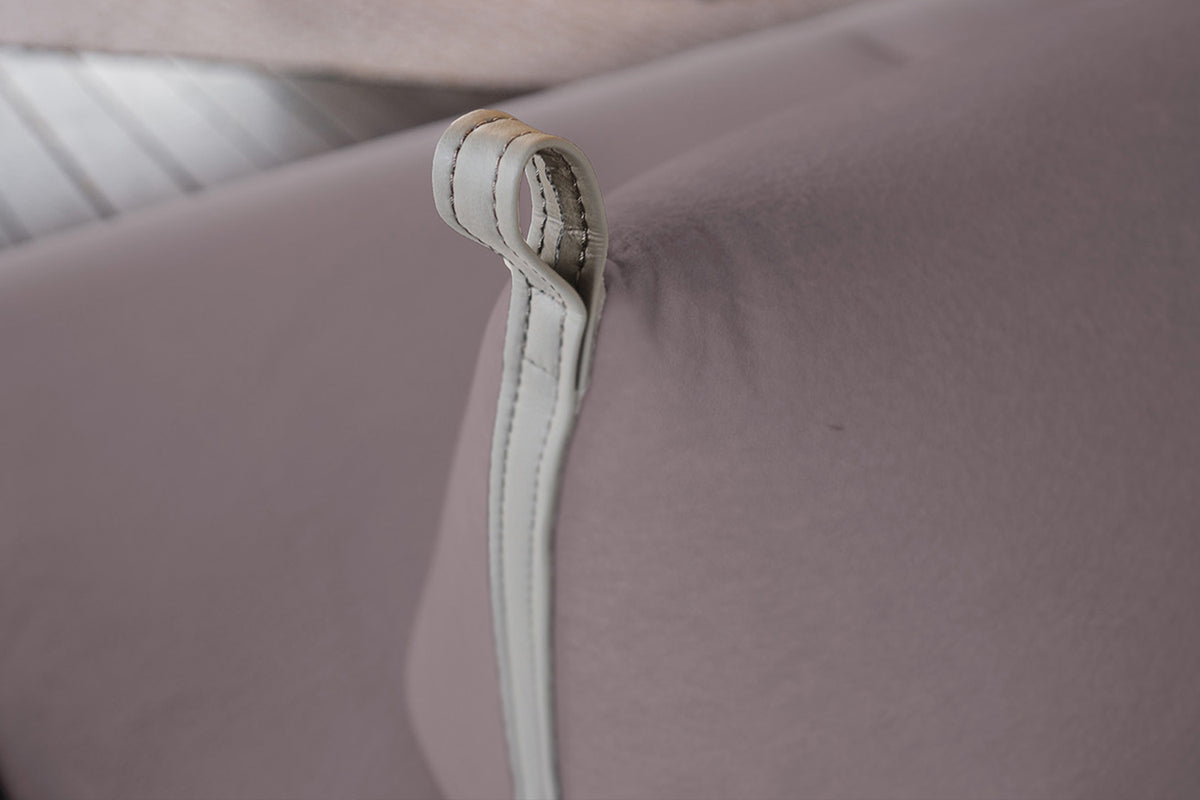 KAWOLA Sofa CANE Schlafsofa Daybed Stoff lila