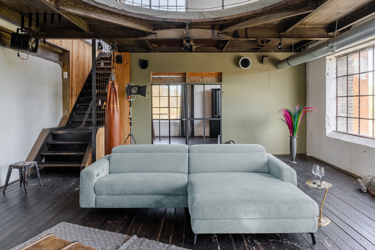 KAWOLA Sofa LAISKA Ecksofa Relaxfunktion teilmotorisch Cord hellblau