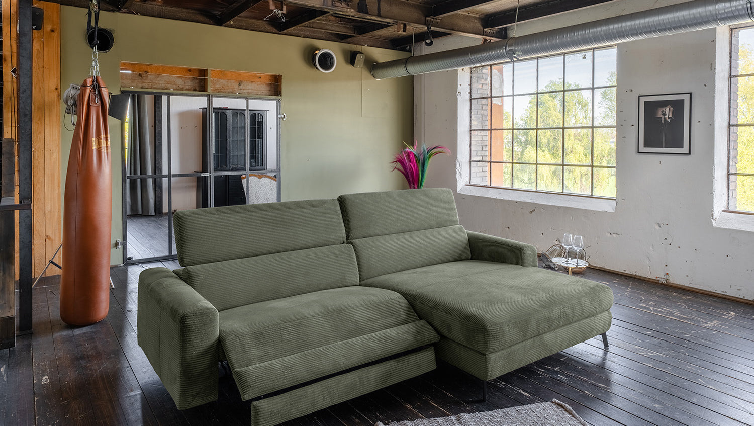 KAWOLA Sofa LAISKA Ecksofa Relaxfunktion teilmotorisch Cord olivgrün, Rechts