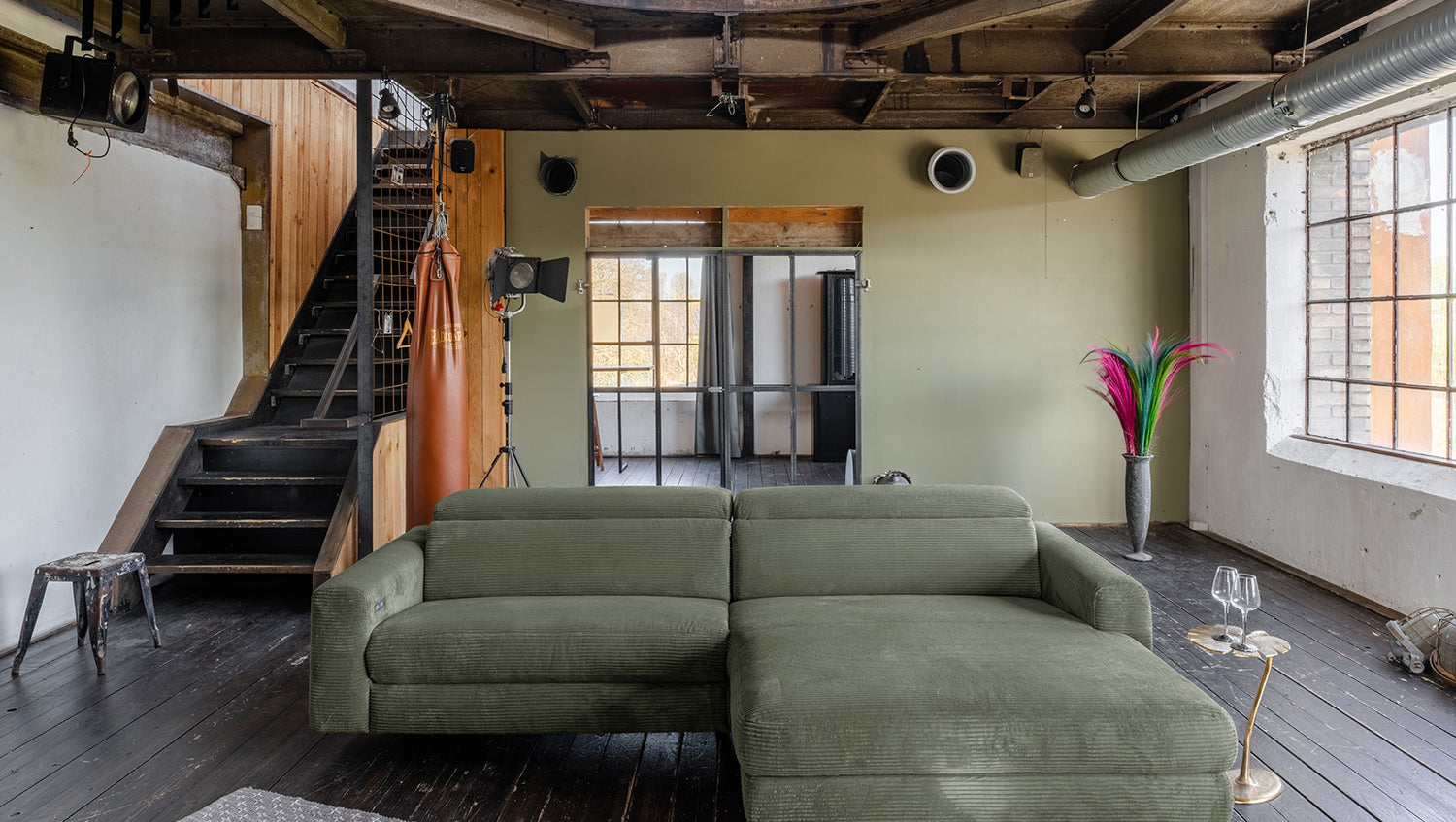 KAWOLA Sofa LAISKA Ecksofa Relaxfunktion teilmotorisch Cord olivgrün