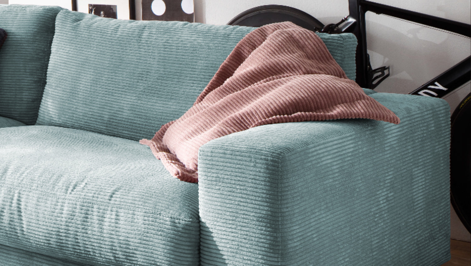 KAWOLA Sofa MADELINE 3-Sitzer Cord hellblau