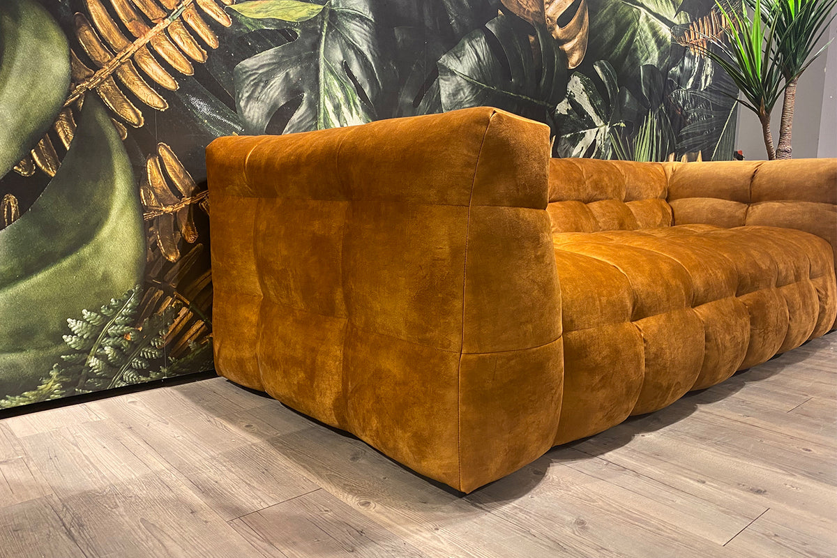 KAWOLA Sofa ROSARIO Velvet gold