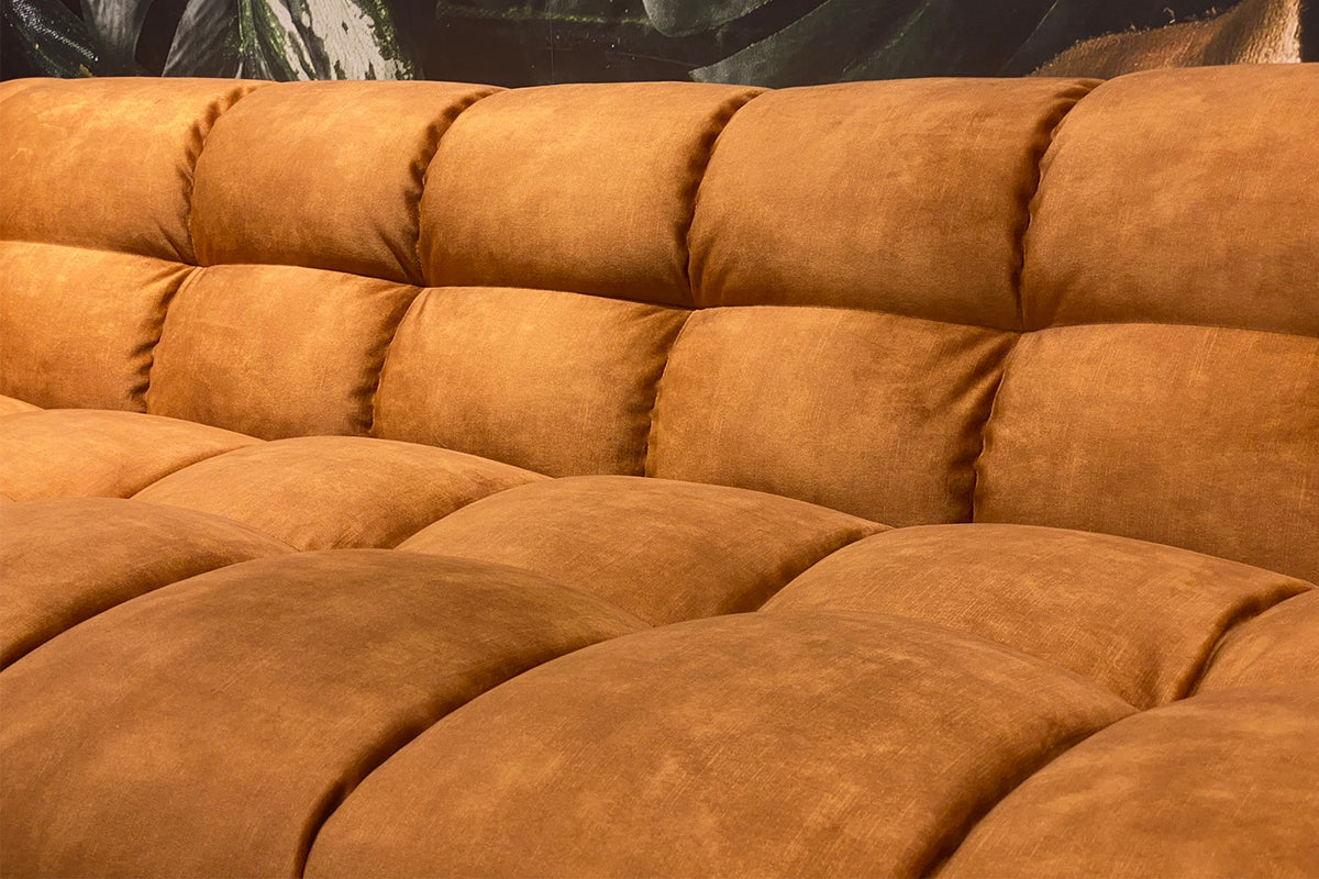KAWOLA Sofa ROSARIO Velvet gold