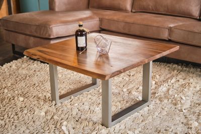KAWOLA mesa de centro LORE 80x80cm maciza con borde de árbol pié plata