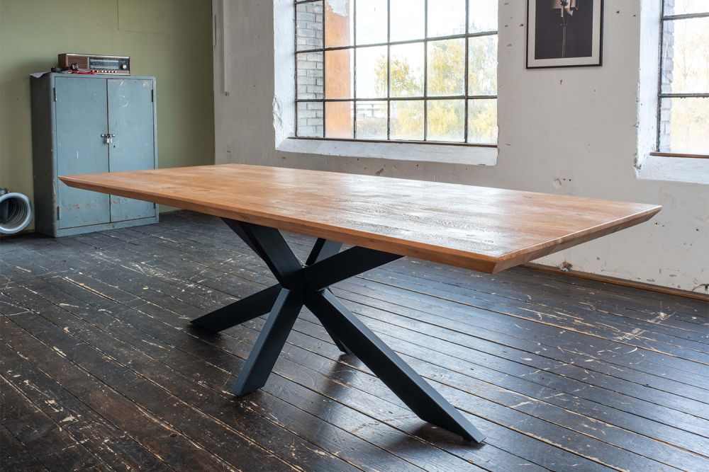 Mesa de comedor KAWOLA SELVA acacia maciza canto suizo