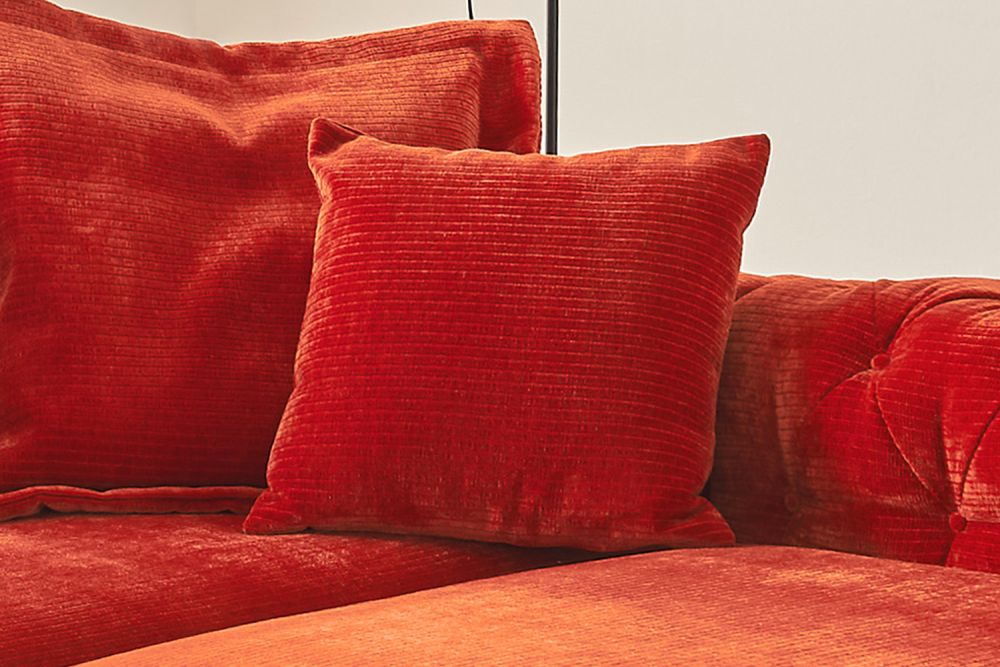 KAWOLA cojín puntiagudo SEPHI tamaño pana rojo vintage