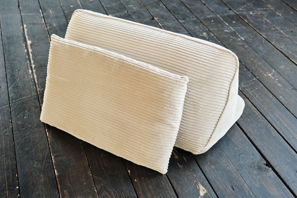Cojín de respaldo KAWOLA WIOLO SOFT Pana crema blanca