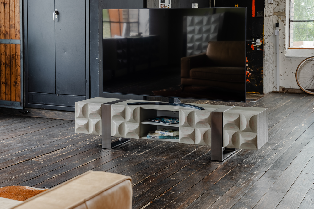 KAWOLA Mueble bajo MARGO Tablero TV 2 puertas 2 compartimentos chapado en olmo gris pié acero inoxidable cepillado
