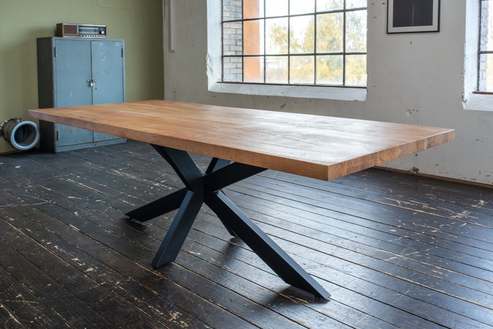 Mesa de comedor KAWOLA SELVA acacia maciza canto recto