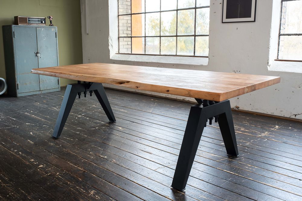Mesa de comedor KAWOLA REY de acacia maciza borde de árbol natural