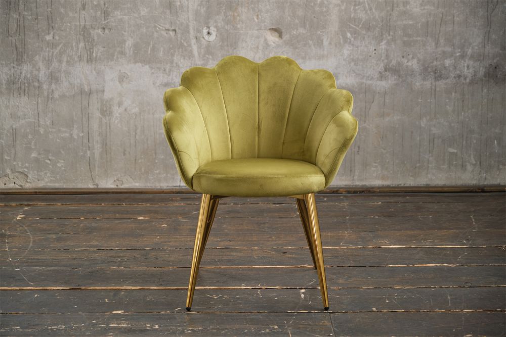 Silla KAWOLA Silla de comedor CARLA Terciopelo verde pié dorado